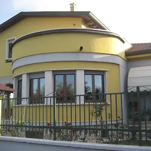 Samuel 3* Verona