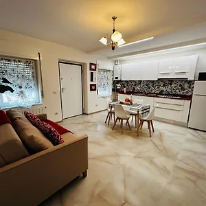 Casa vacanze La Casa Rossa *