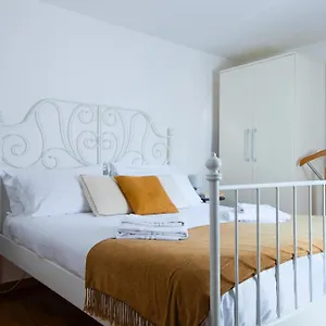 Apartment Romantic Attic In Center