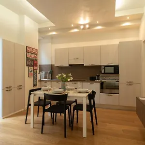 Veronetta Lovely With Patio! Apartment *