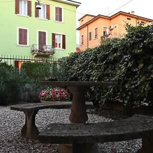 Dimora Montecchi 3*