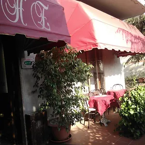 Hotel Elena 2*
