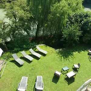 Bed & Breakfast Color 3*