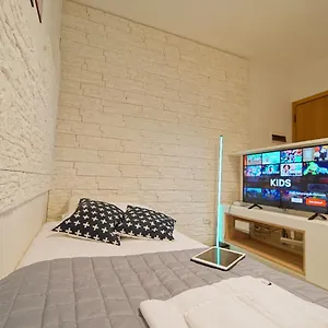 Destiny 12 Borgo Trento Apartment